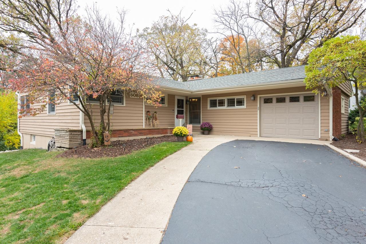 508 Arbor Ave., West Chicago, IL 60185