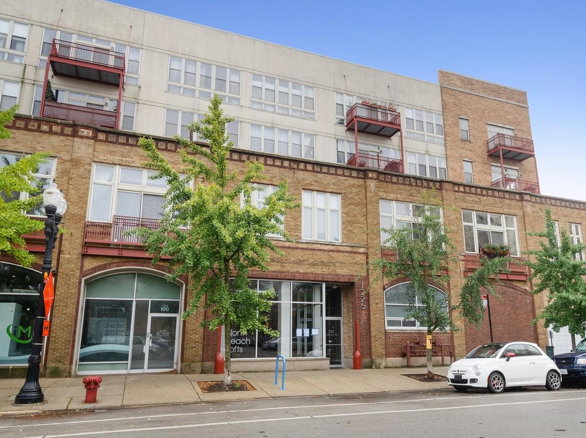1225 W Morse Ave. #405, Chicago, IL 60626
