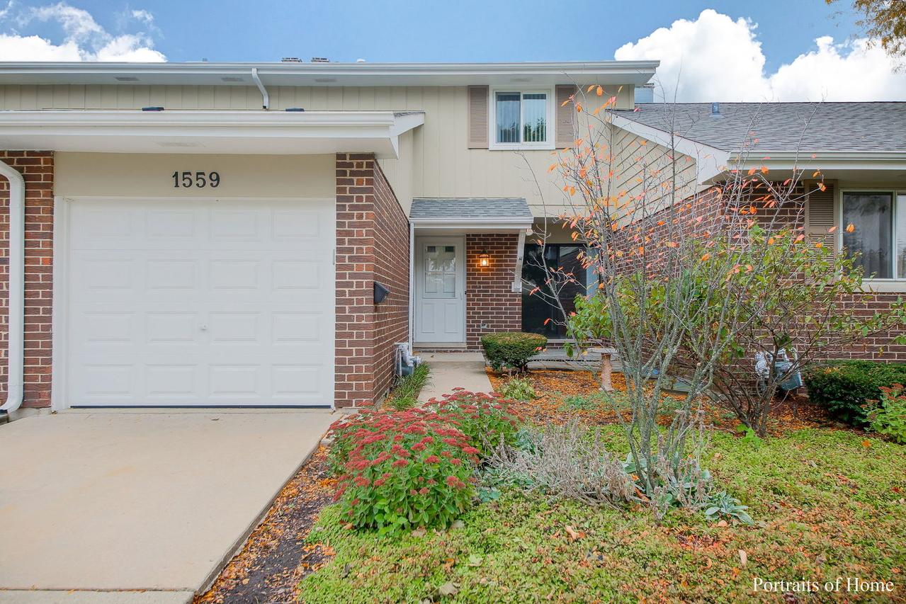 1559 Haverhill Dr., Wheaton, IL 60189