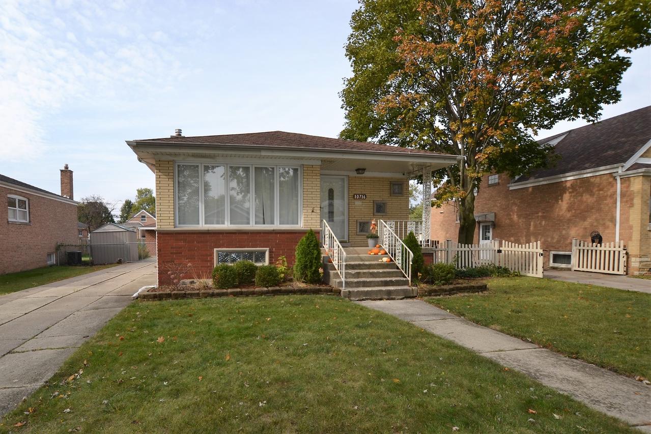 10716 S Kenneth Ave., Oak Lawn, IL 60453