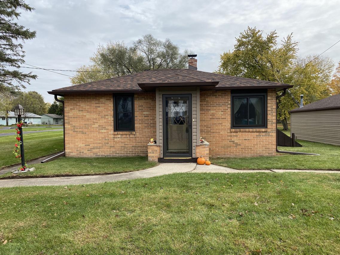 10979 2nd St., Roscoe, IL 61073