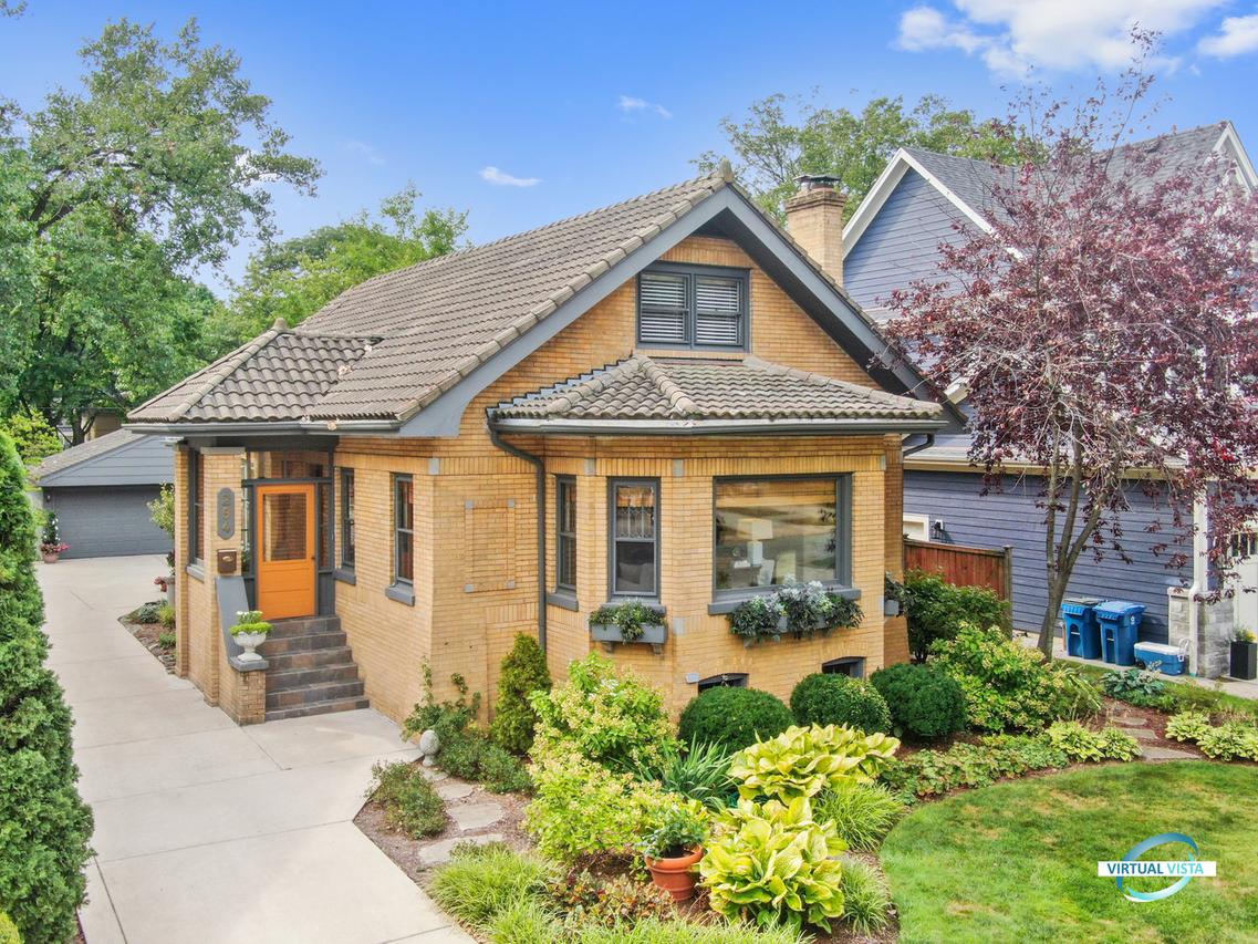 294 S Chandler Ave., Elmhurst, IL 60126