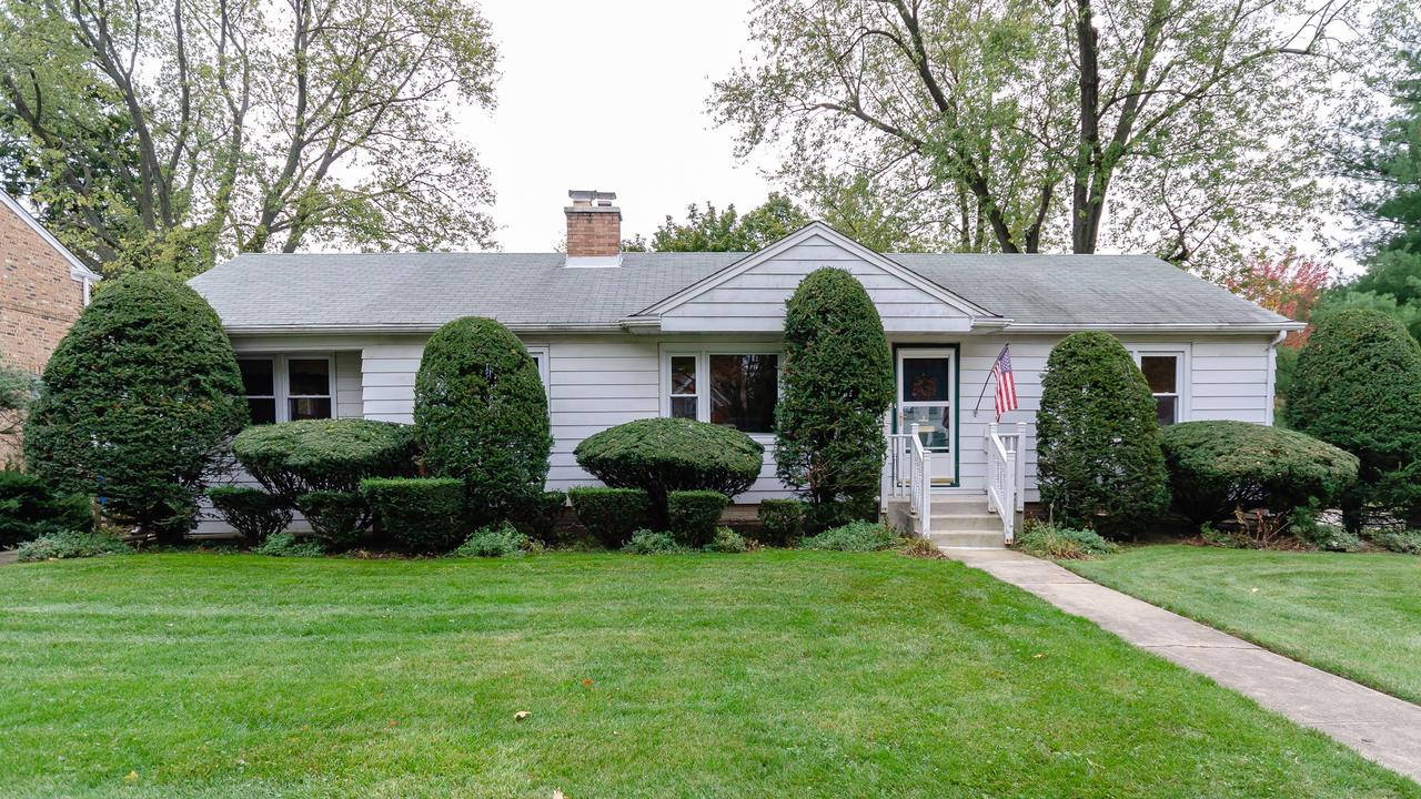 263 Columbia Ave., Des Plaines, IL 60016