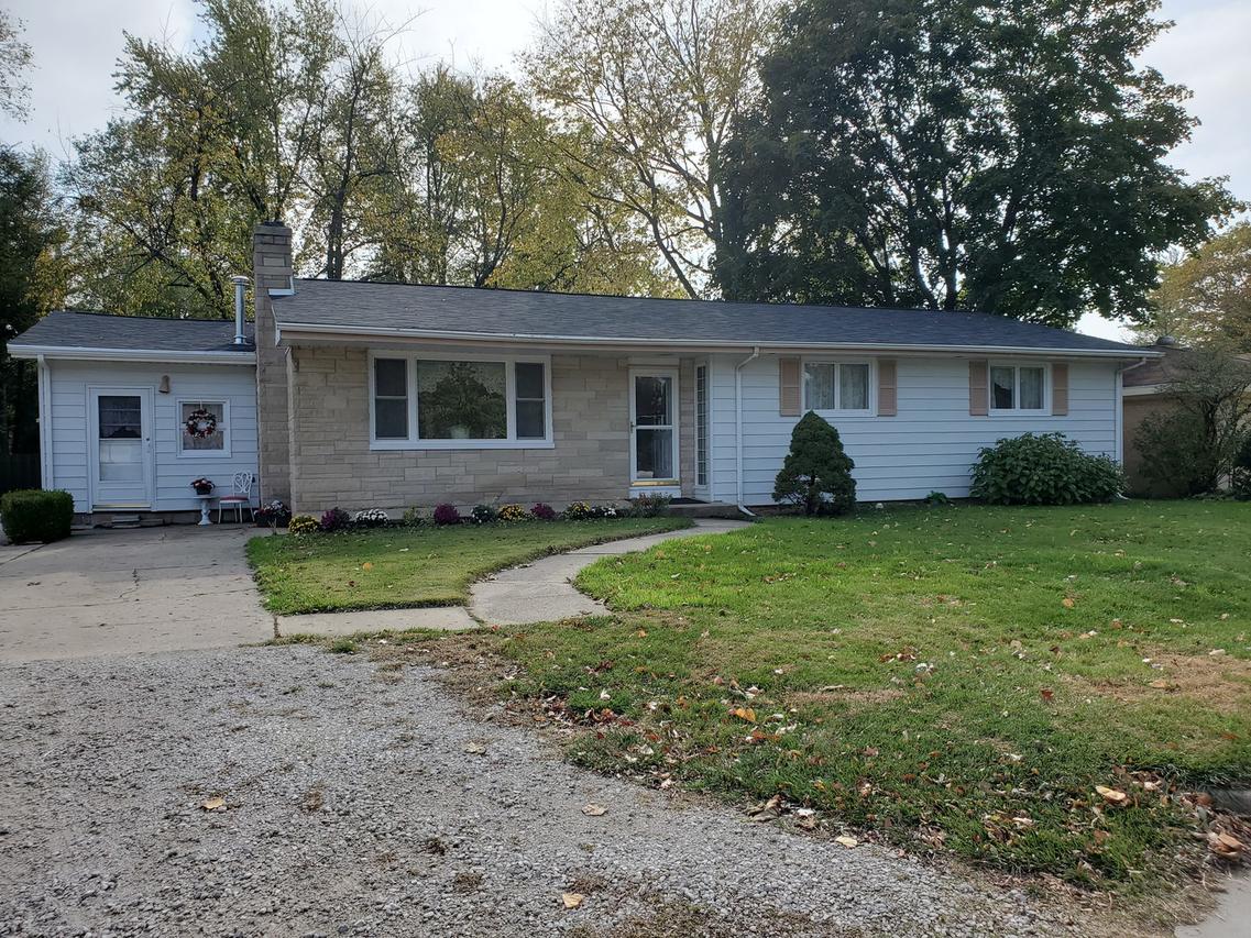 1605 Henry St., Champaign, IL 61821