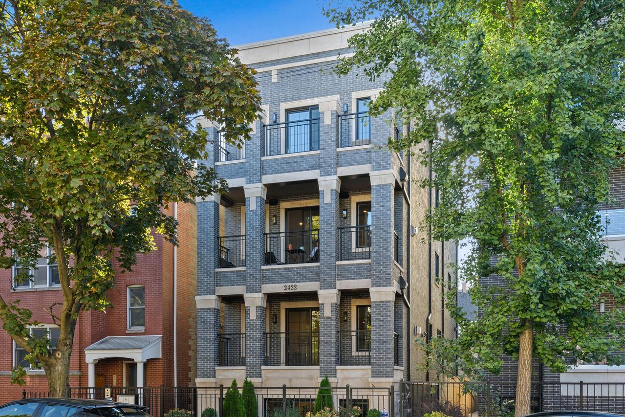 2422 N Racine Ave. #1, Chicago, IL 60614