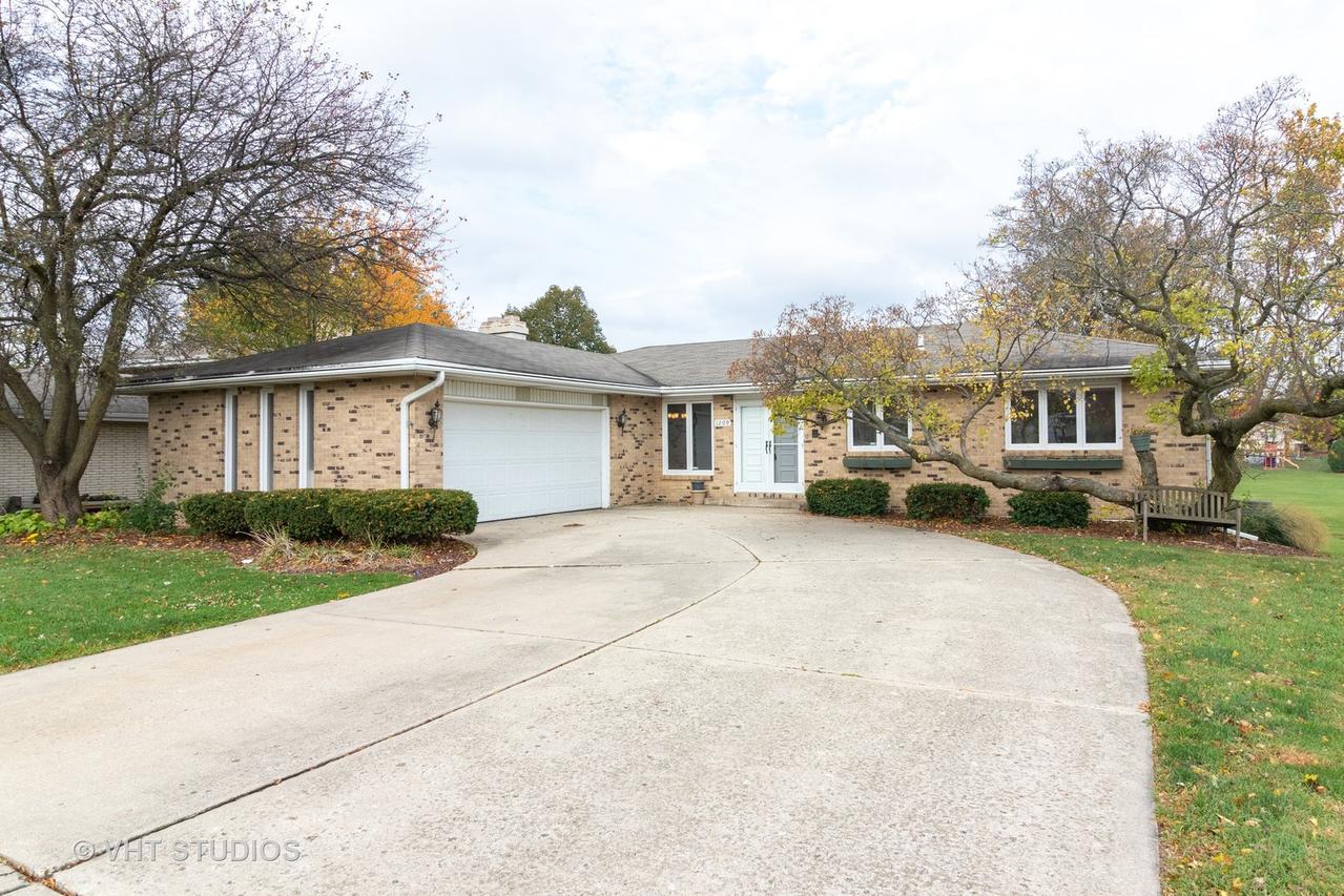 1209 Shagbark Rd., New Lenox, IL 60451