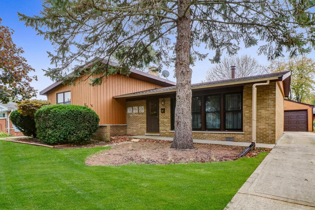 620 S School St., Lombard, IL 60148