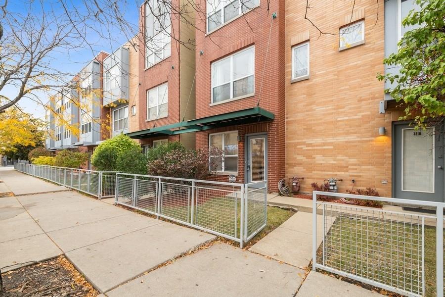 3512 W Belmont Ave., Chicago, IL 60618