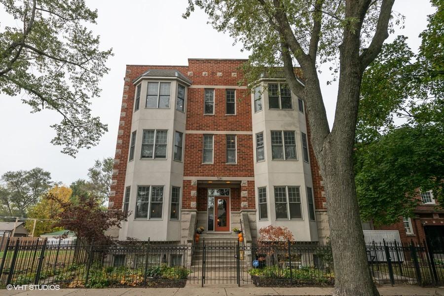 7230 N Oakley Ave. #3S, Chicago, IL 60645