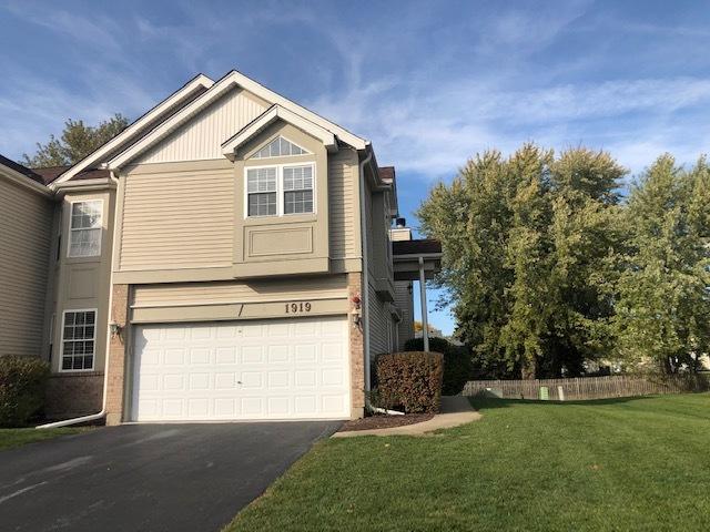 1919 Tamahawk Ln., Naperville, IL 60564