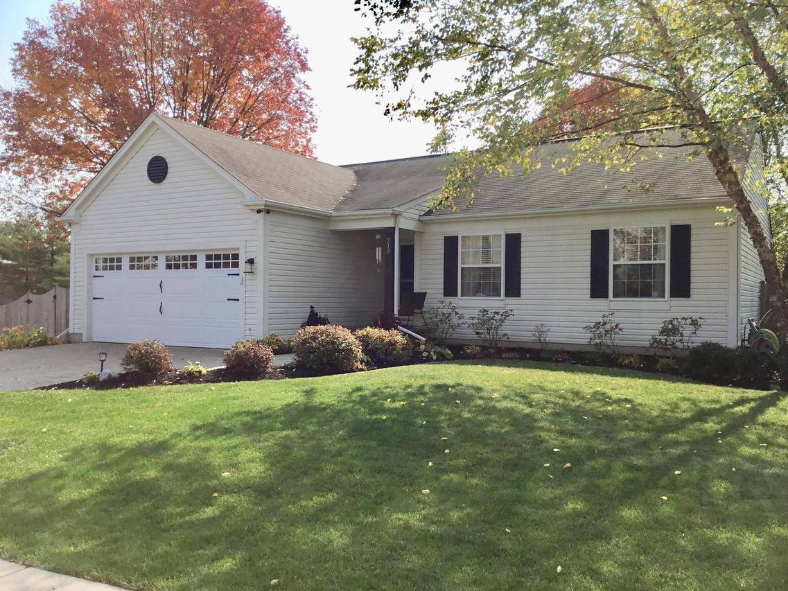 213 Indian Ridge Ln., Lake Villa, IL 60046