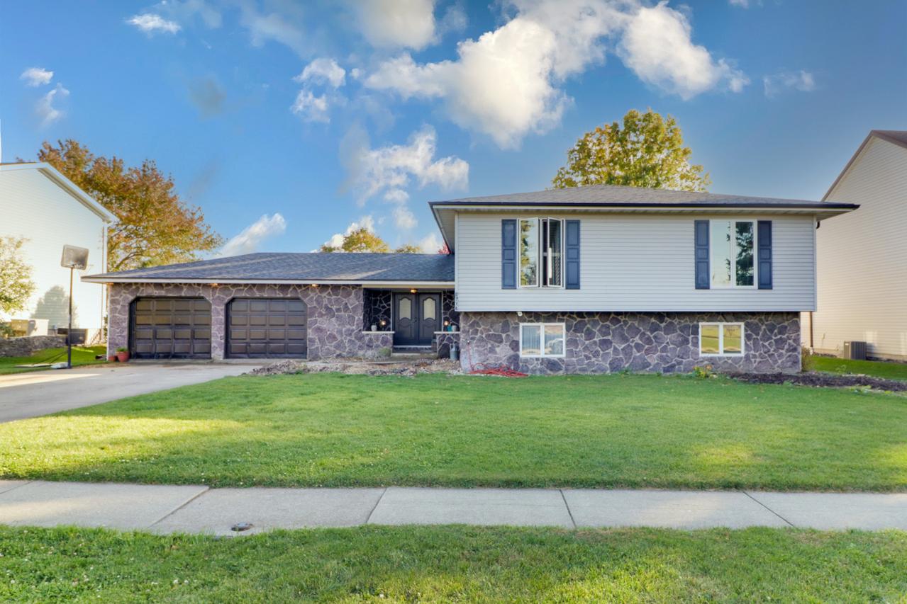 1607 Gregory St., Normal, IL 61761