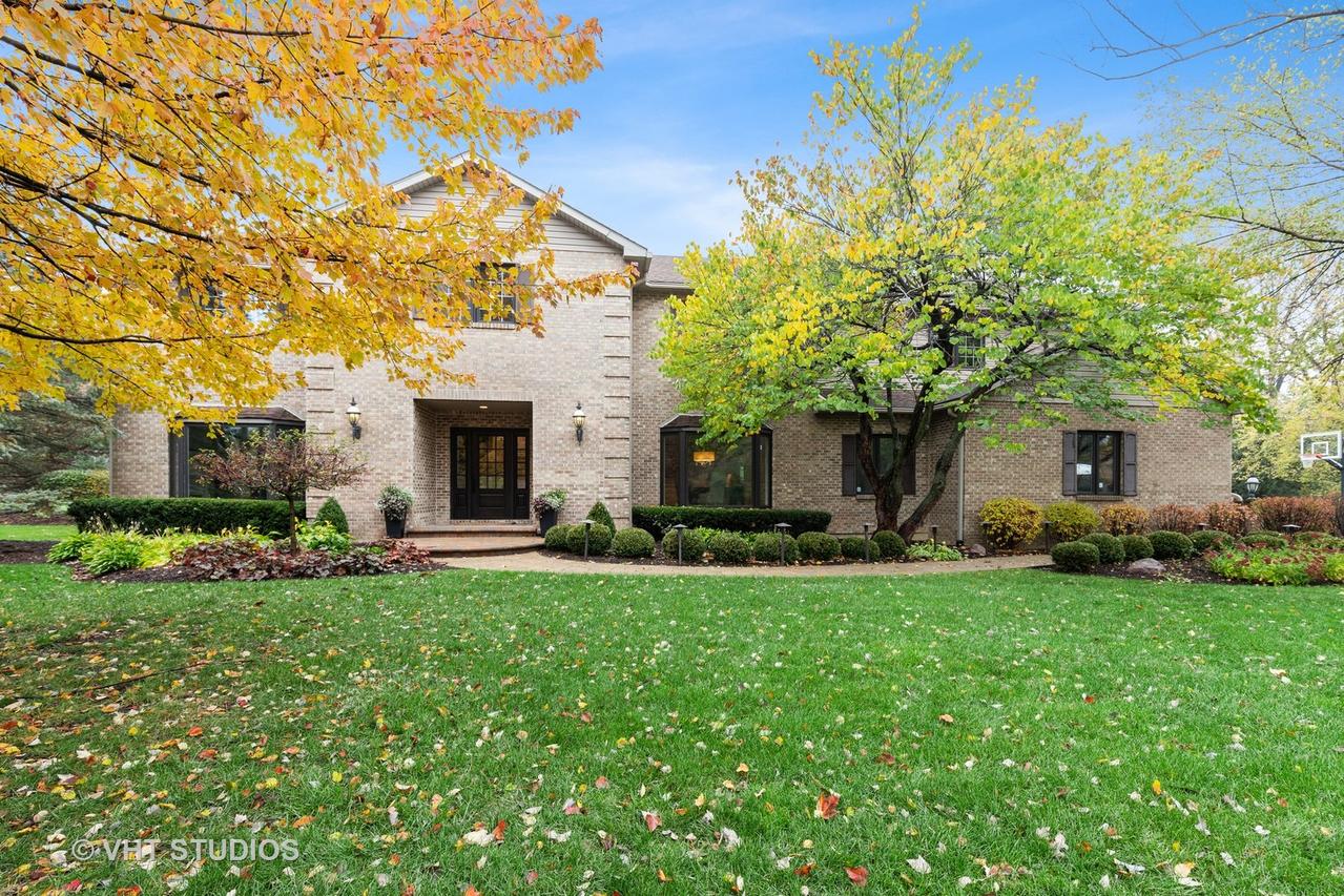 34999 N Oak Knoll Cir., Gurnee, IL 60031