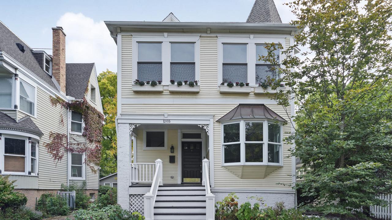1205 Judson Ave., Evanston, IL 60202