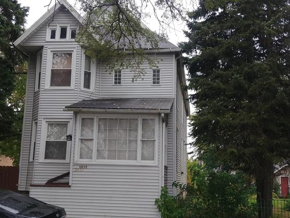 12632 S. Page St., Calumet Park, IL 60827