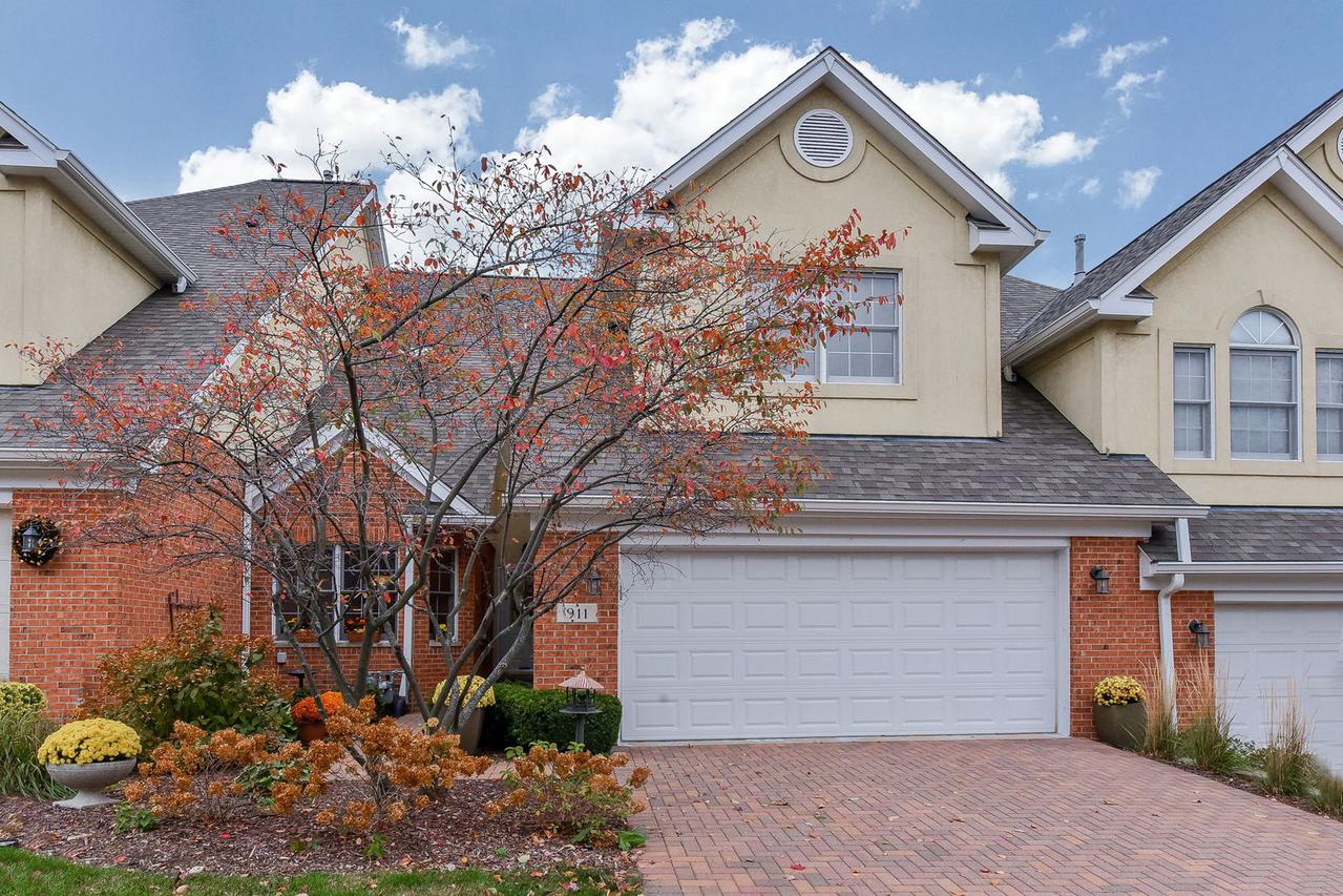 911 Chancel Cir., Glen Ellyn, IL 60137