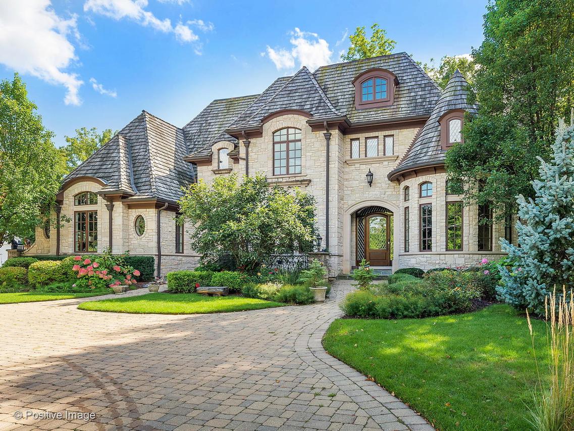 732 Bittersweet Ln., Hinsdale, IL 60521