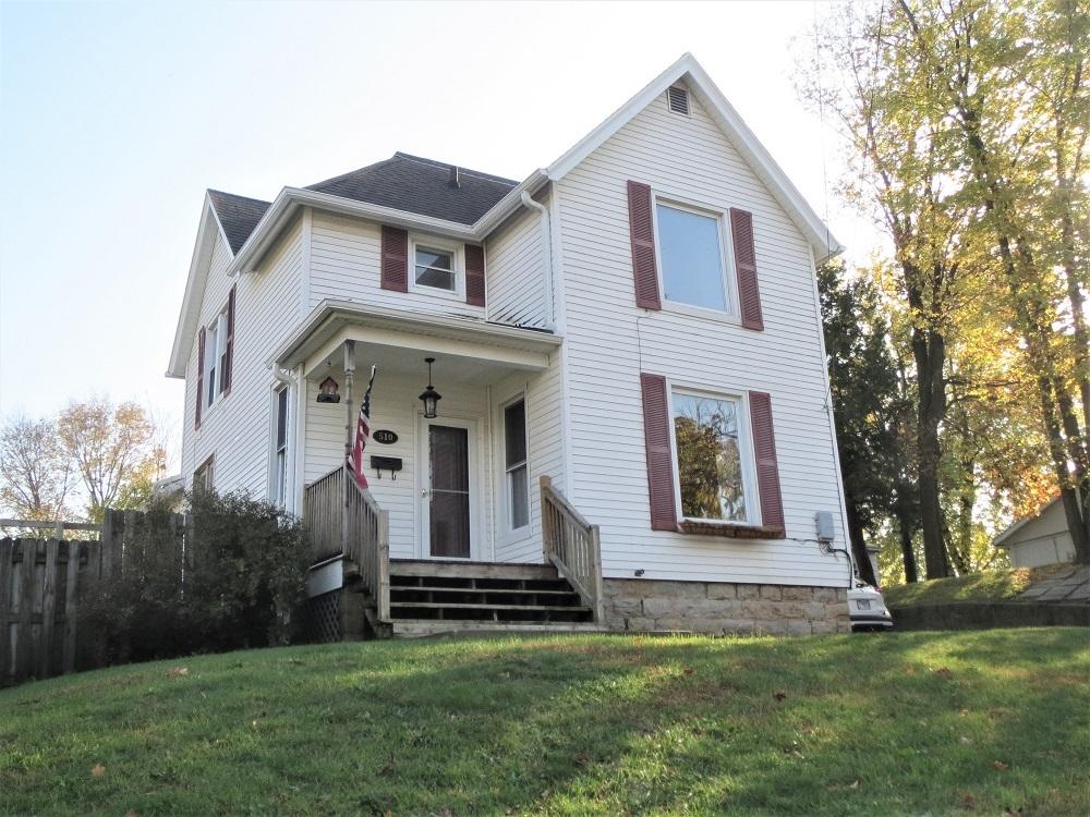 510 E 3rd St., Dixon, IL 61021