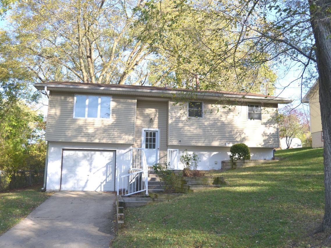 720 N Mulberry St., Clinton, IL 61727