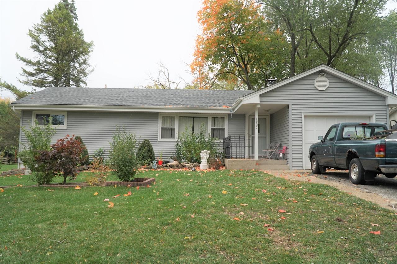 3205 W Kinley Blvd., Mchenry, IL 60050