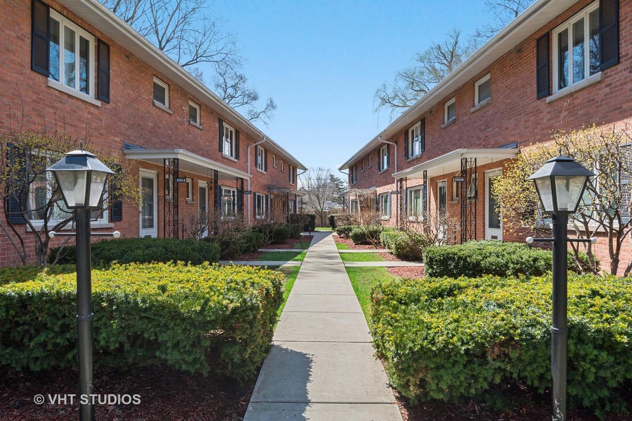 1904 Colfax St., Evanston, IL 60201