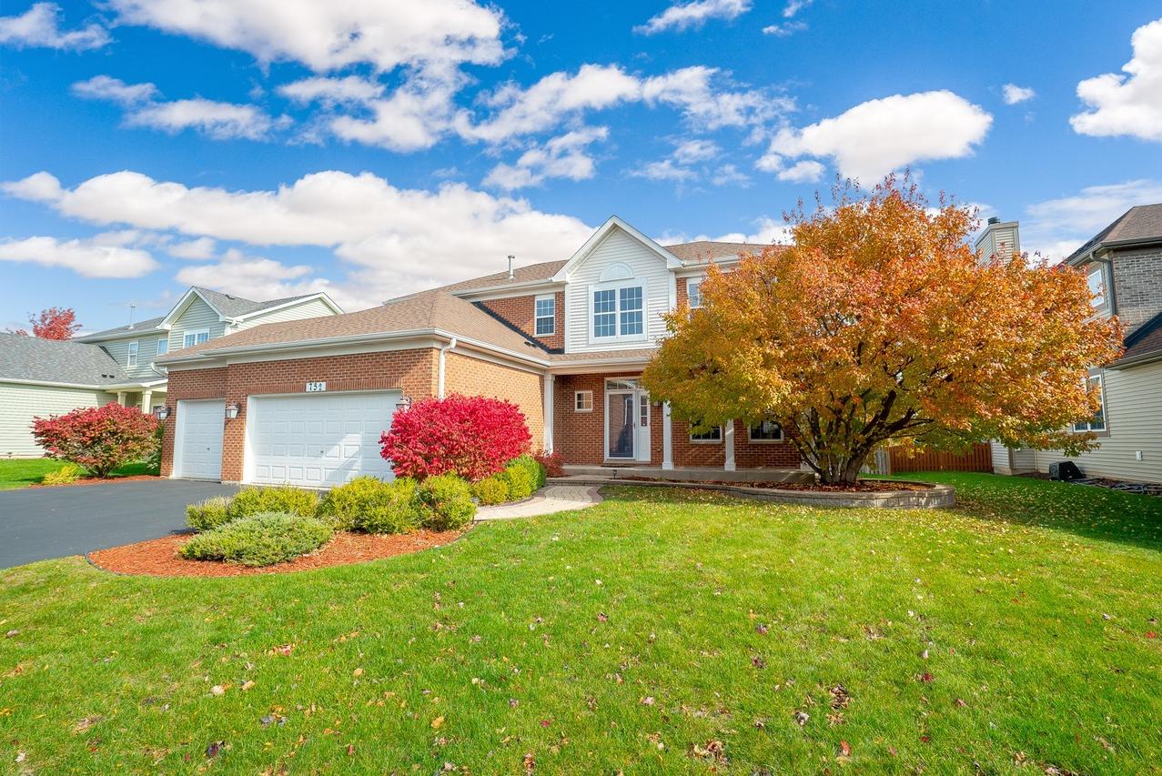 752 Eagle Brook Ln., Naperville, IL 60565
