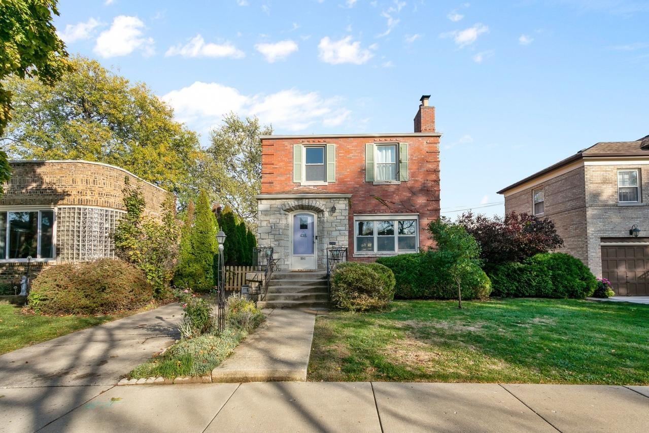 9641 S Oakley Ave., Chicago, IL 60643