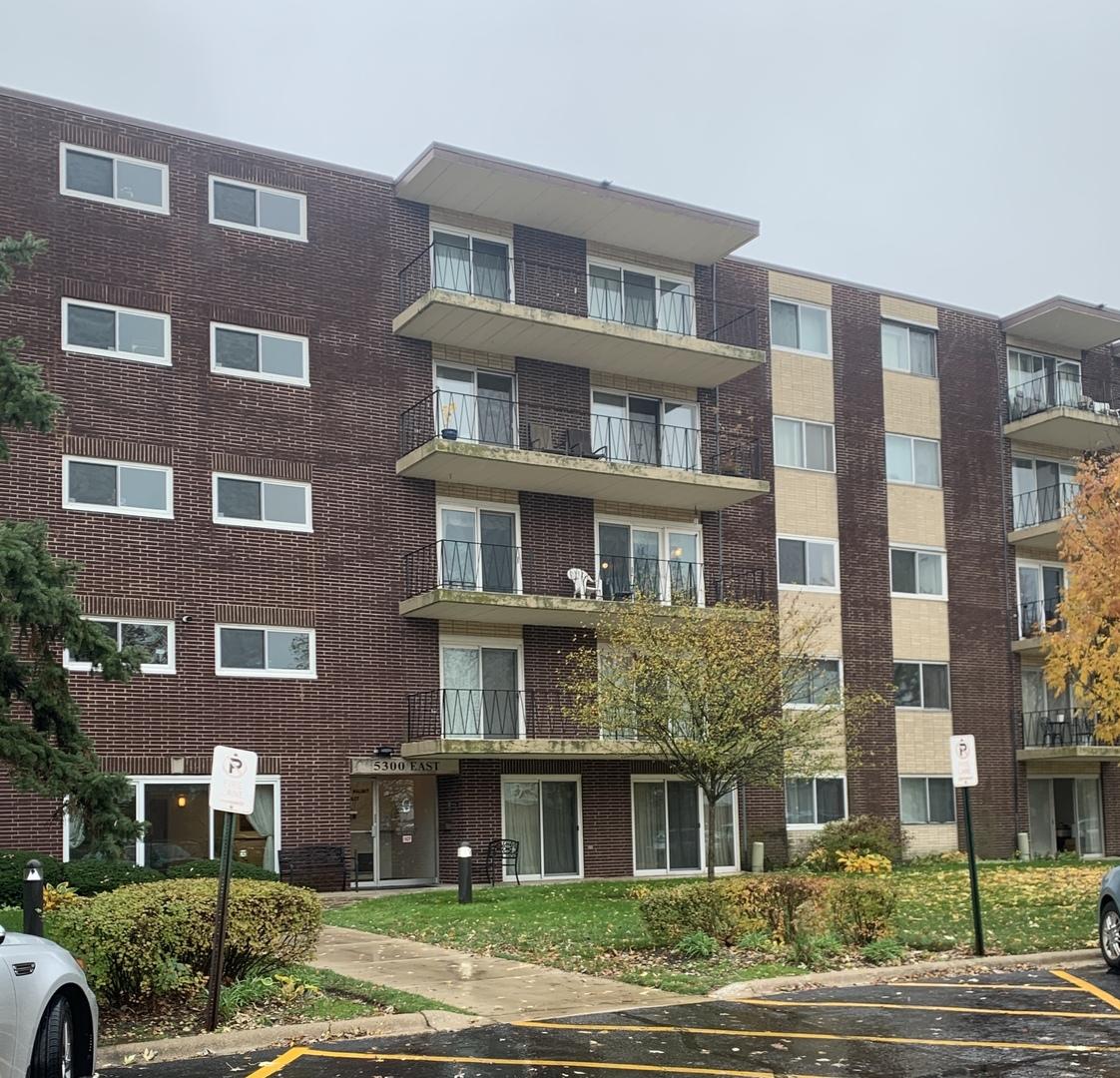 5300 Walnut Ave. #15D, Downers Grove, IL 60515