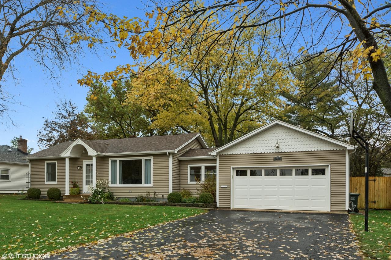 167 Oakview Dr., New Lenox, IL 60451