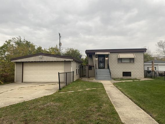 9524 S. La Salle St., Chicago, IL 60628