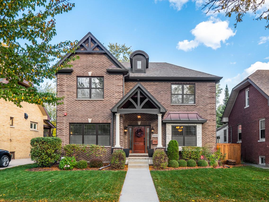 1605 Courtland Ave., Park Ridge, IL 60068