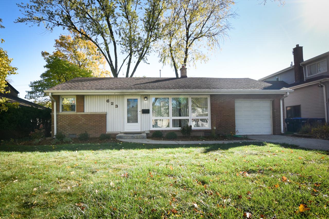623 Homestead Rd., La Grange Park, IL 60526