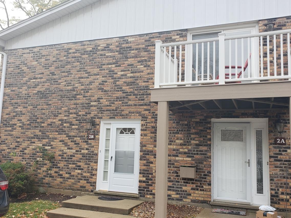 1905 Rosewood Ct. #2B, Darien, IL 60561