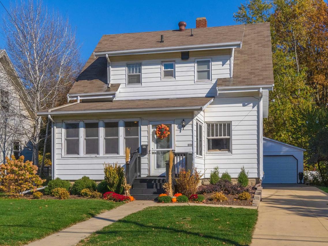 606 Vale St., Bloomington, IL 61701