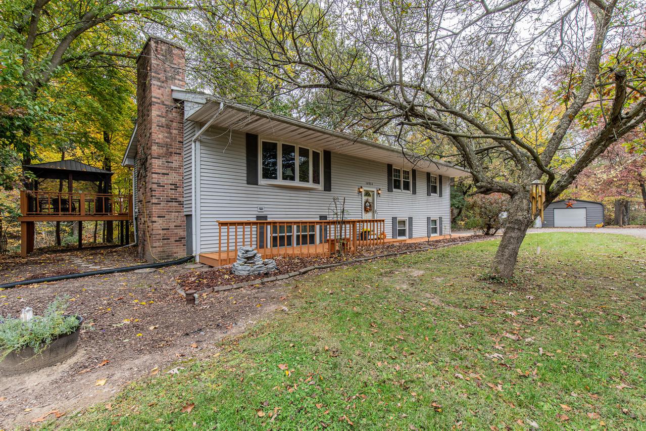 16926 1000 North Ave., Tiskilwa, IL 61368