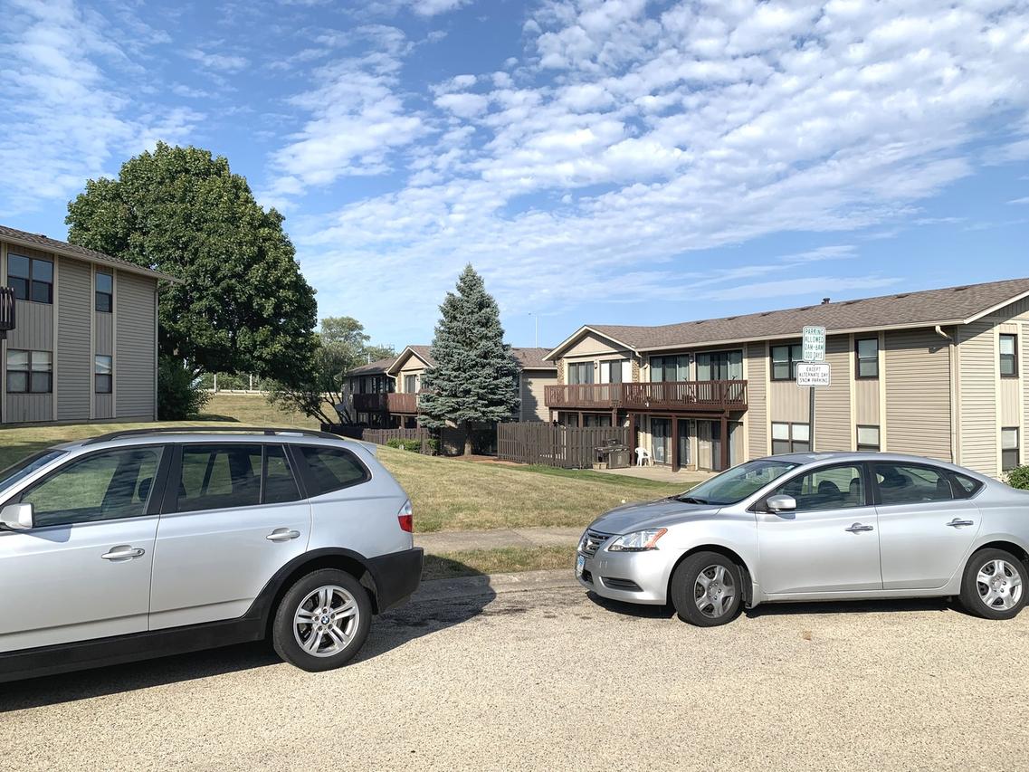 1335 Gifford Ct. #A, Hanover Park, IL 60133