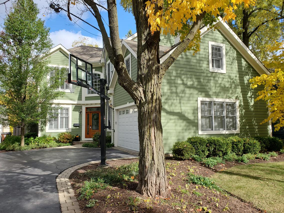 332 Grant Ct., Libertyville, IL 60048