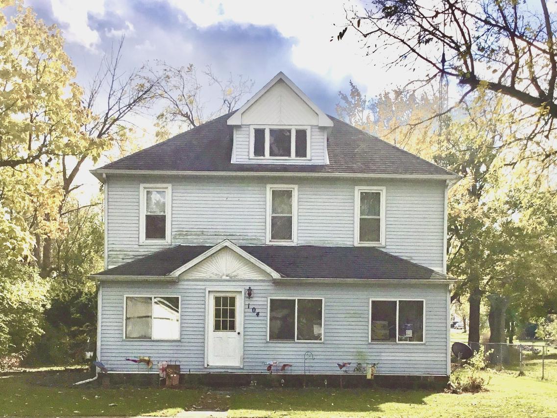 104 Sheldon Ave., Campus, IL 60920