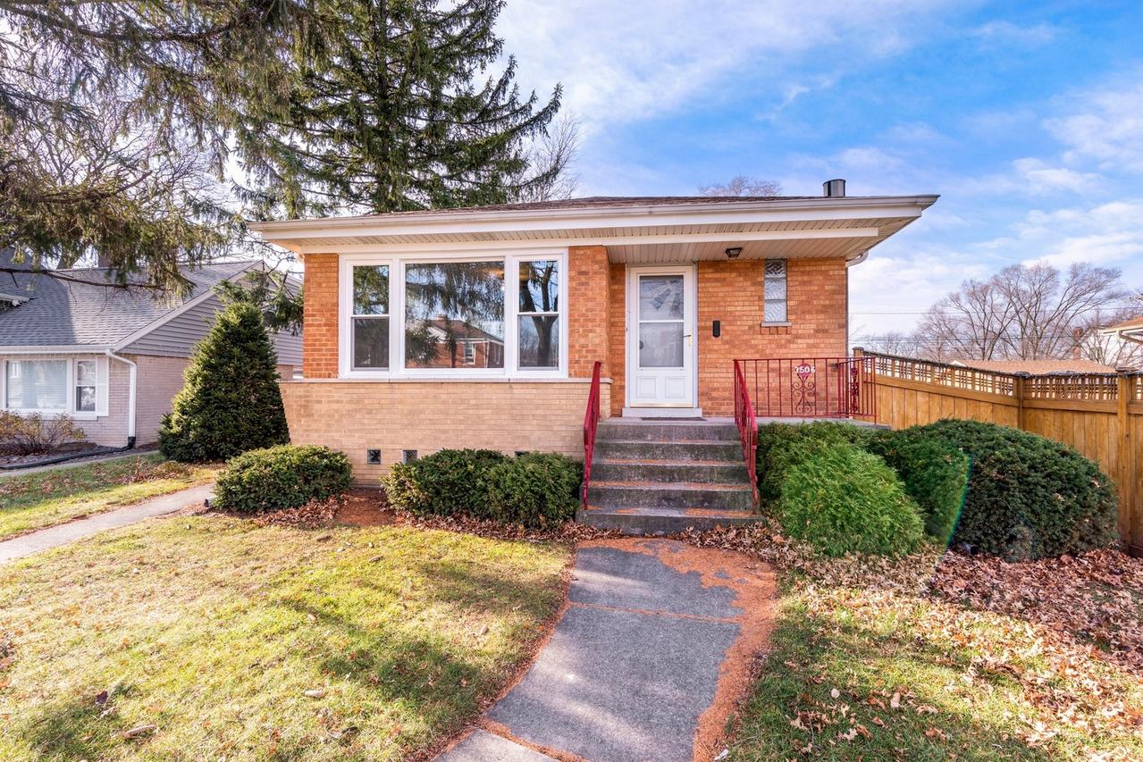 3506 Prairie Ave., Brookfield, IL 60513