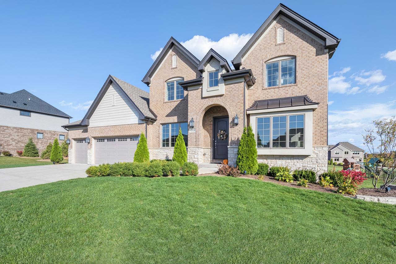 15221 S Nutmeg Ave., Homer Glen, IL 60491