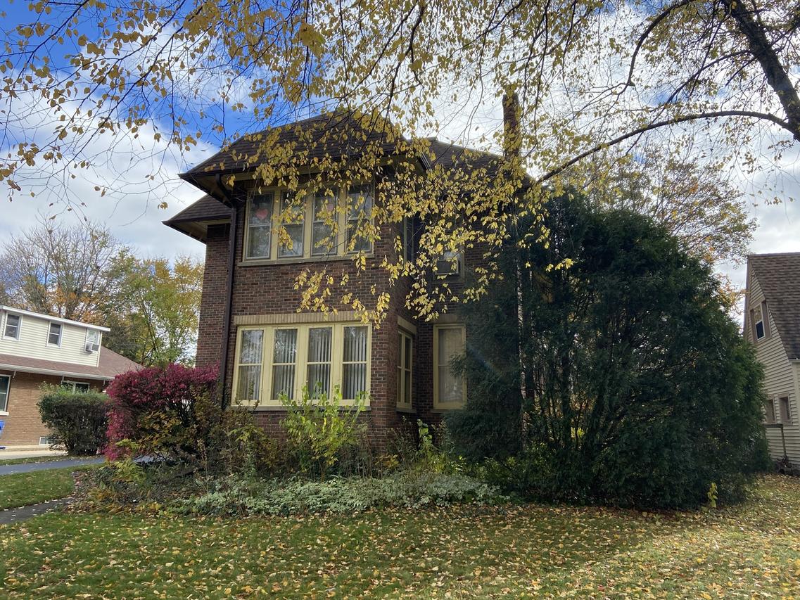 616 S 3rd St., Dekalb, IL 60115