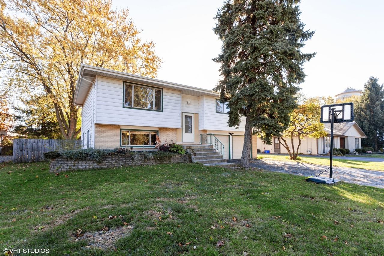 7505 Grant St., Darien, IL 60561