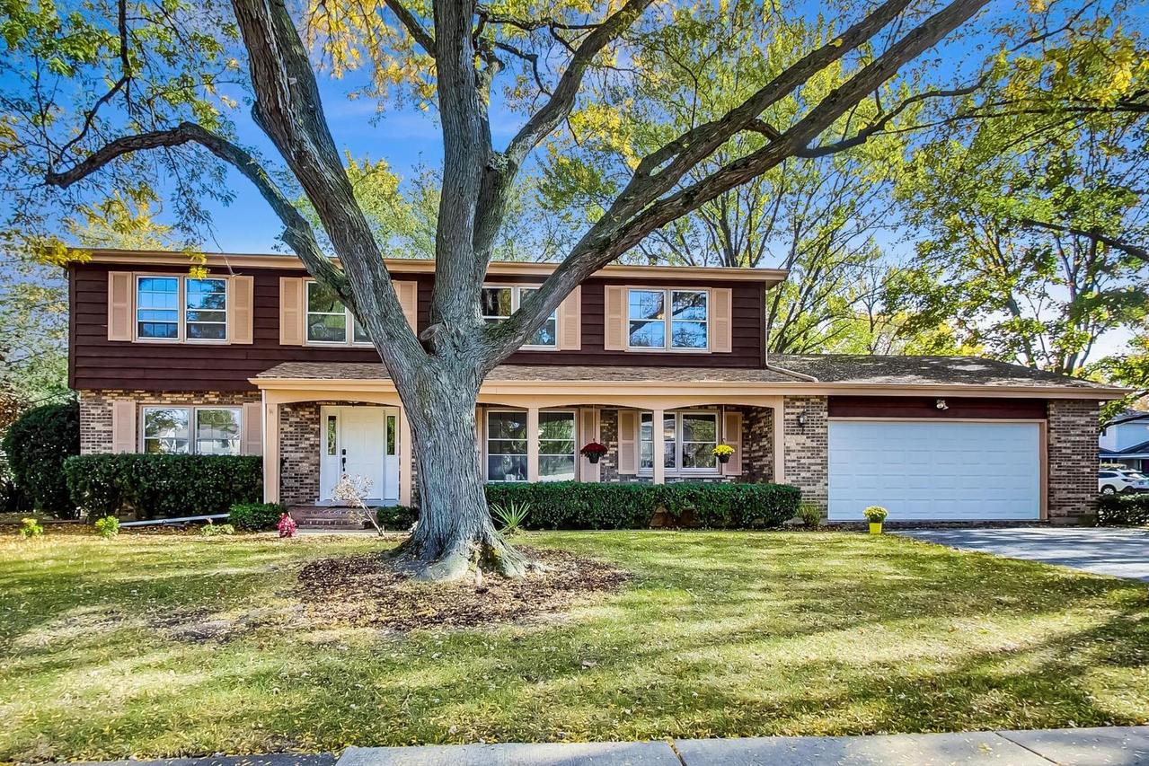 3120 Moon Hill Dr., Northbrook, IL 60062