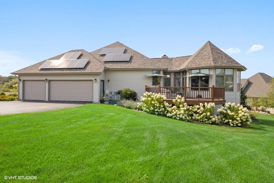 7326 Skyview Tr., Roscoe, IL 61073
