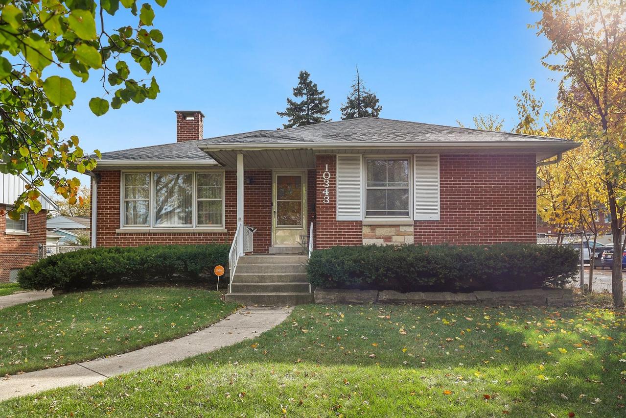 10343 Cambridge St., Westchester, IL 60154