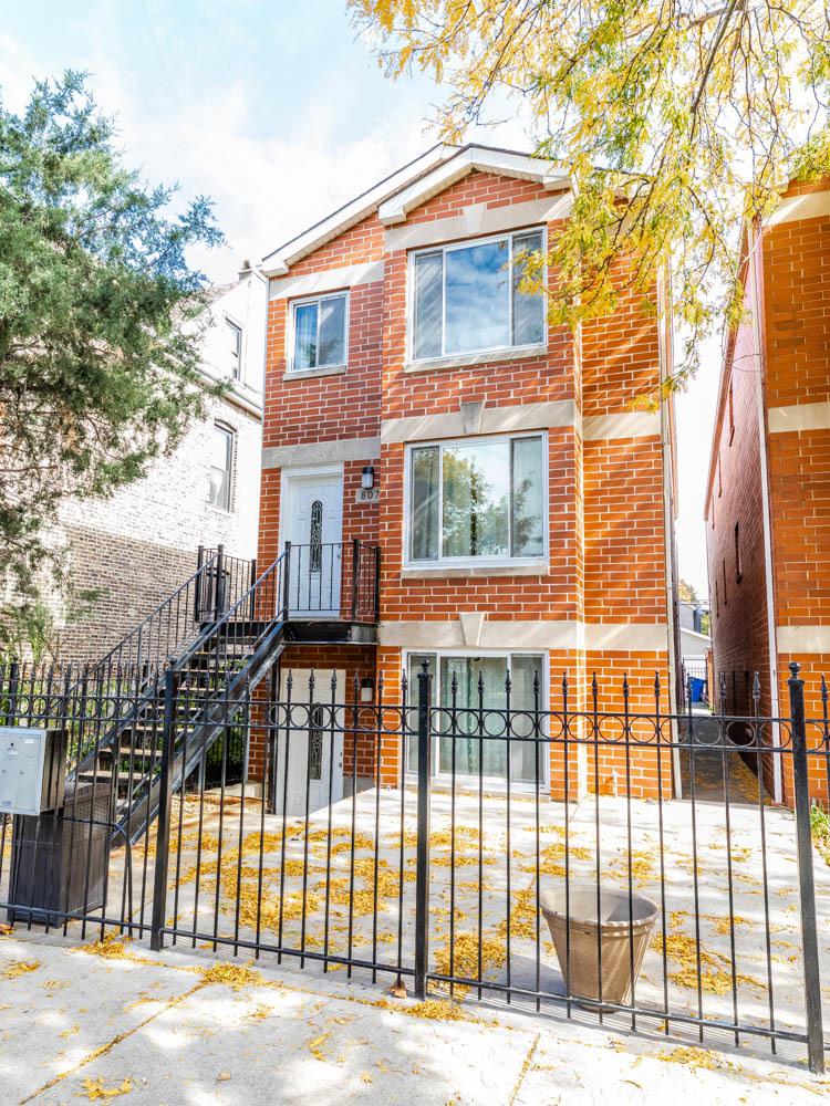 807 S Claremont Ave., Chicago, IL 60612