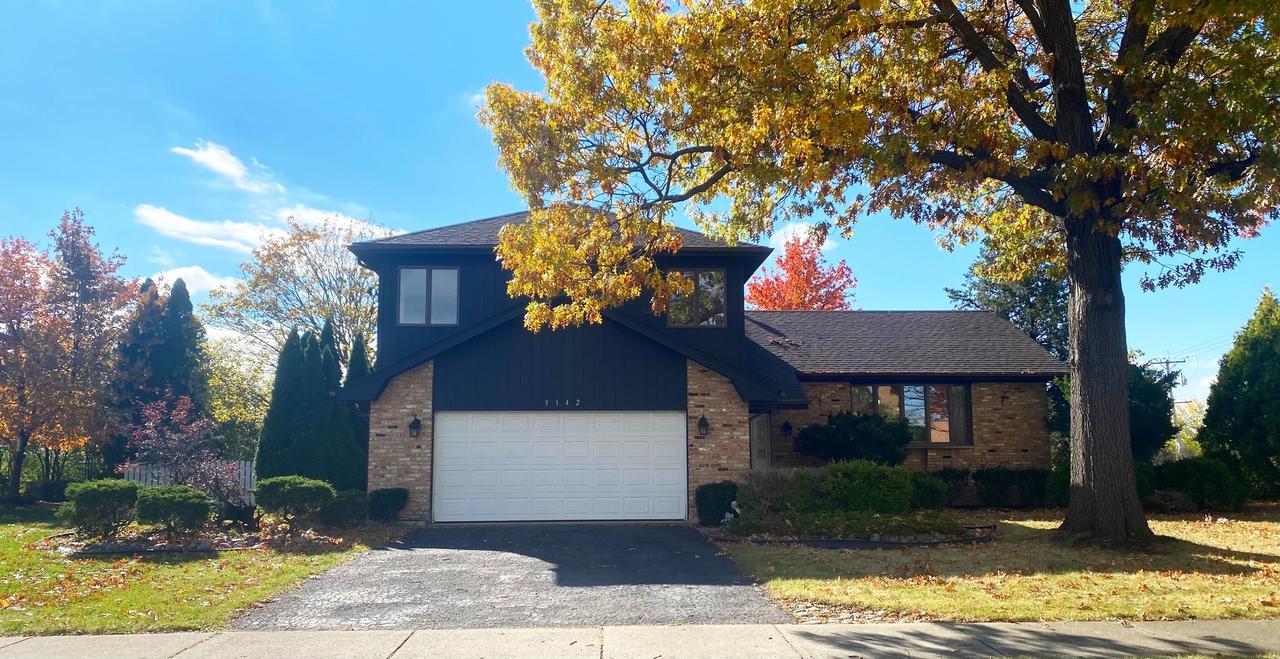 3142 Monterey Dr., Flossmoor, IL 60422