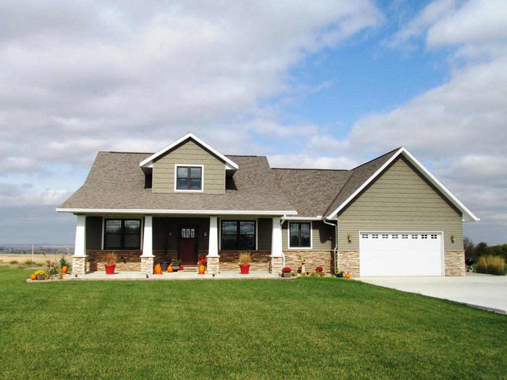 772 Brooklyn Rd., West Brooklyn, IL 61378