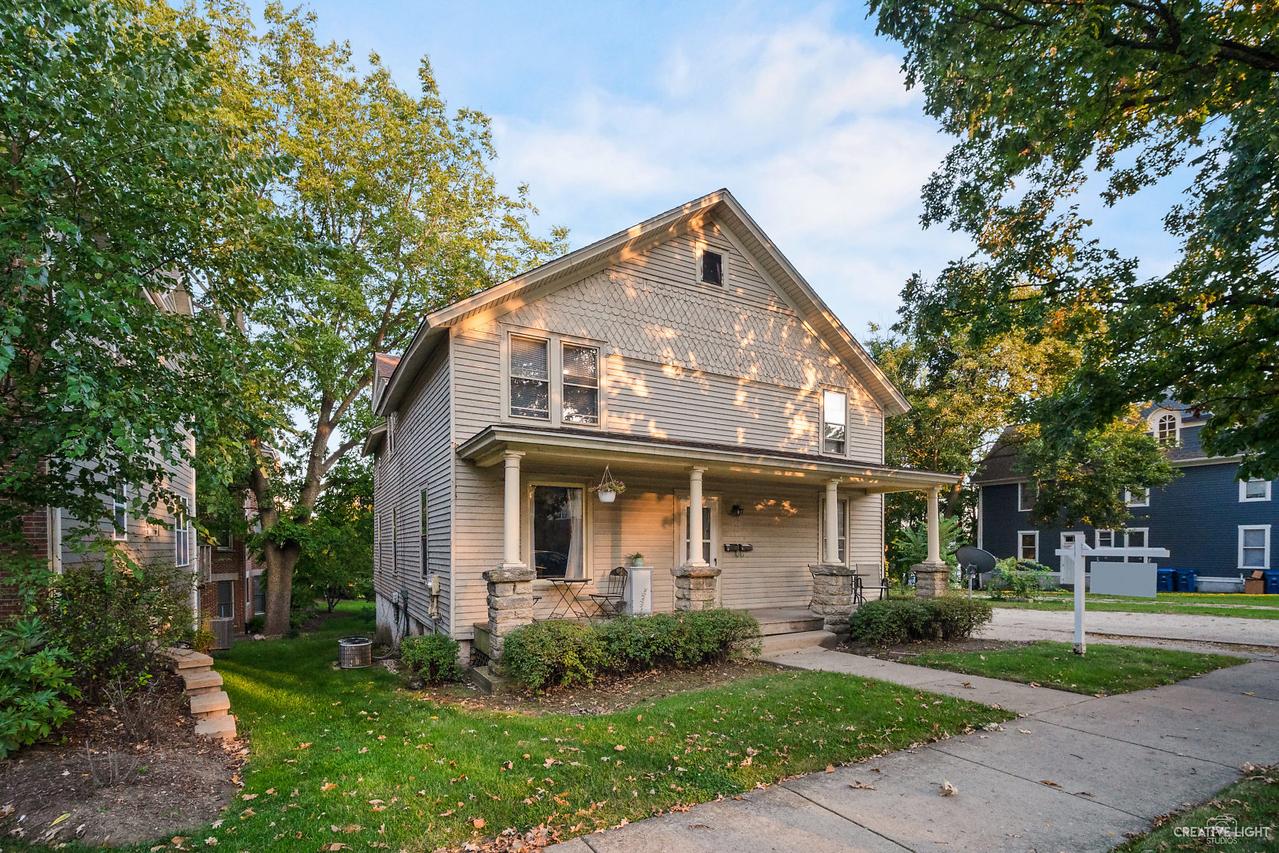 111 N 1st St., Geneva, IL 60134