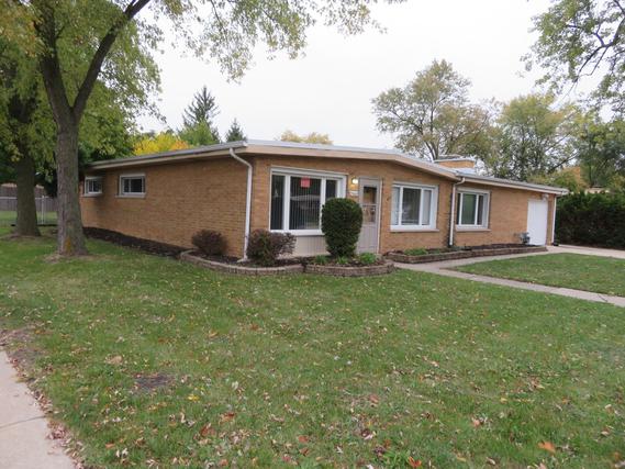 7942 W 98th St., Hickory Hills, IL 60457